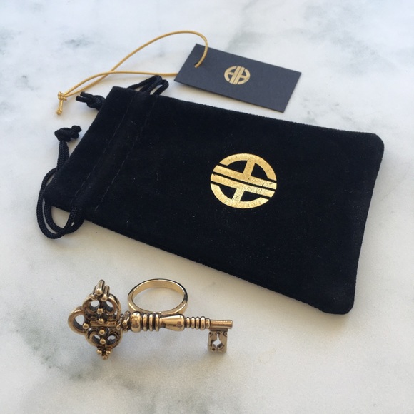 House of Harlow 1960 Key Cocktail Ring - Picture 5 of 6